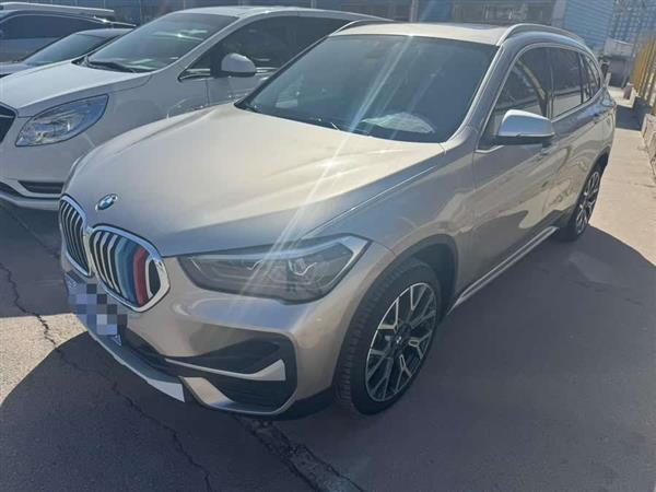 宝马X1 2022款 改款 xDrive25Li 尊享型