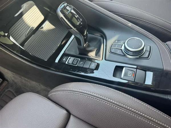 宝马X1 2022款 改款 xDrive25Li 尊享型