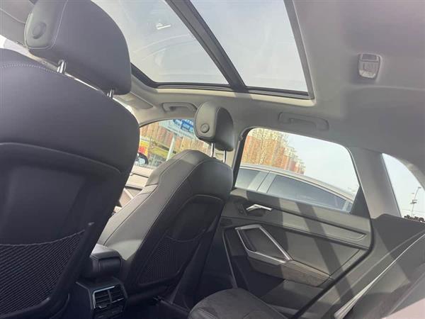 奥迪Q3 2019款 35 TFSI 时尚动感型