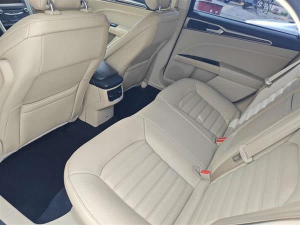 蒙迪欧 2013款 2.0L GTDi200豪华型