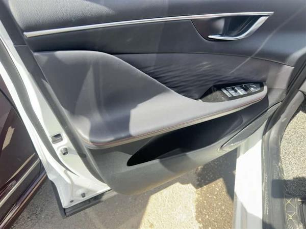 魔方 2023款 1.5T DCT黄金版