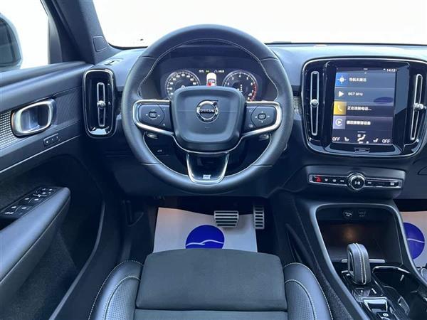 沃尔沃XC40 2020款 T4 四驱智远运动版