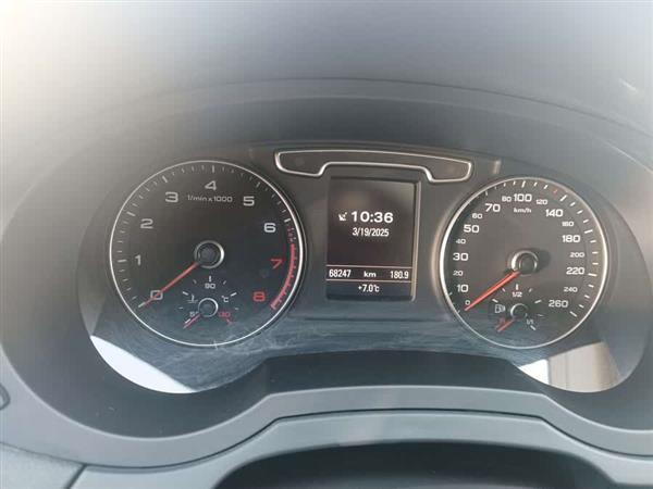 奥迪Q3 2013款 35 TFSI quattro 舒适型