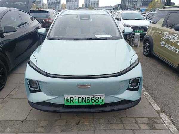 吉利几何E萤火虫 2023款 401KM 超吸粉特别版 5座