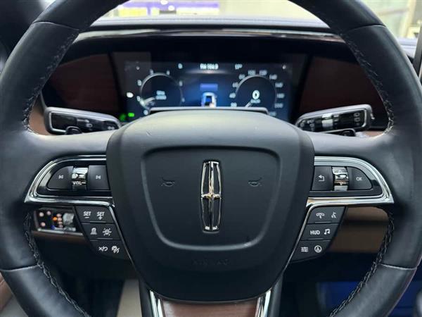 领航员 2022款 3.5T 尊耀版