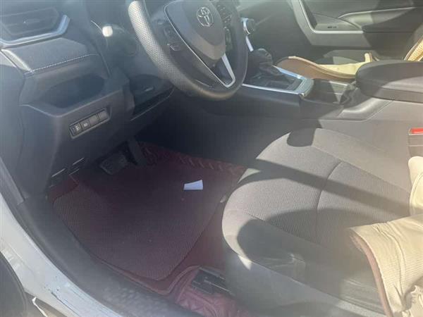 RAV4荣放 2020款 2.0L CVT两驱都市版