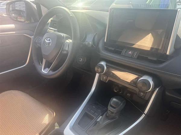RAV4荣放 2020款 2.0L CVT两驱都市版