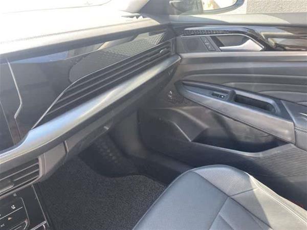 帕萨特 2023款 改款 380TSI 豪华版