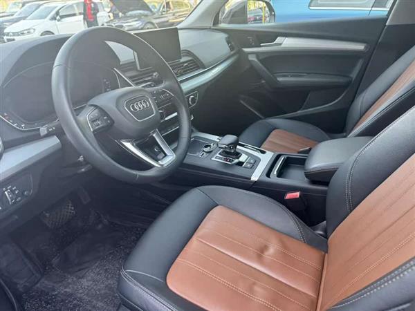 奥迪Q5L 2020款 40 TFSI 荣享时尚型