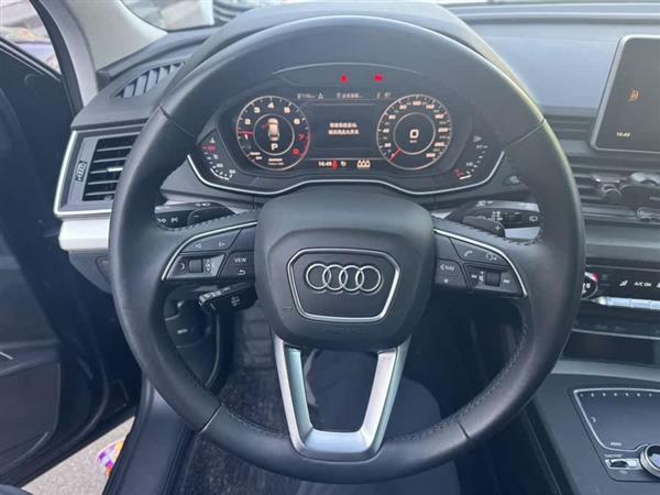 奥迪Q5L 2020款 40 TFSI 荣享时尚型