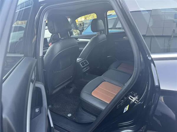 奥迪Q5L 2020款 40 TFSI 荣享时尚型