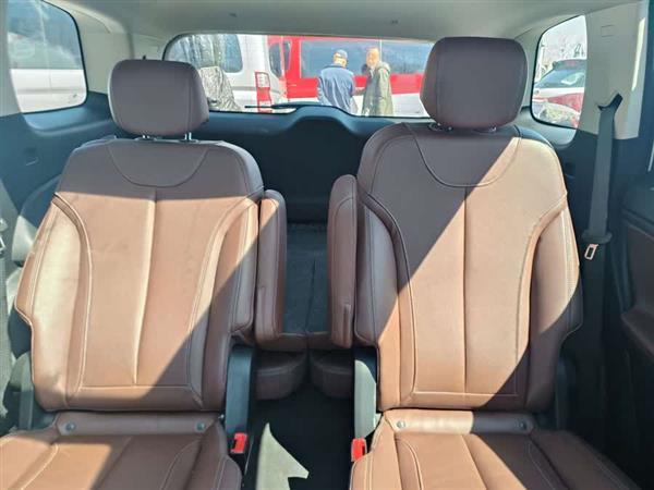 别克GL6 2018款 18T 6座尊贵型