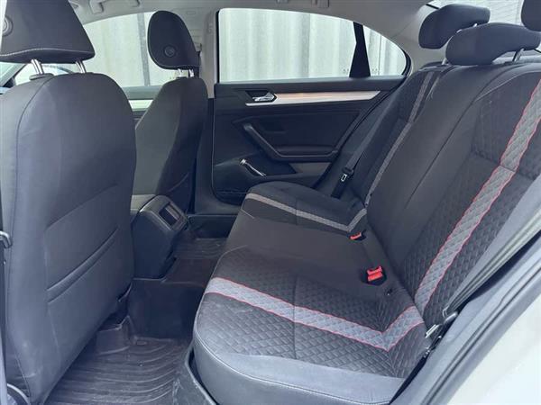 凌渡 2021款 230TSI DSG风尚版