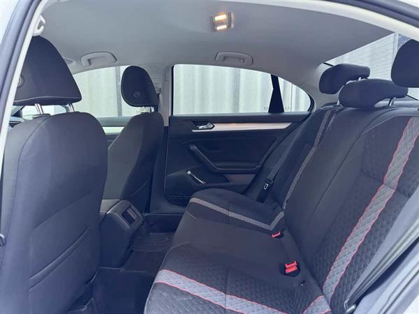 凌渡 2021款 230TSI DSG风尚版