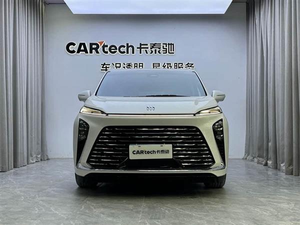 别克GL8 2025款 陆尊 智享版