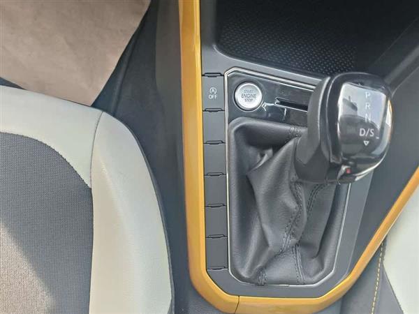 Polo 2023款  Plus 1.5L 自动炫彩科技版