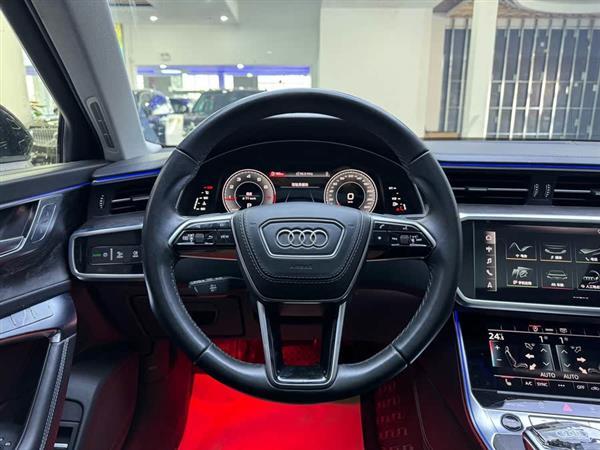 奥迪A6L 2022款 45 TFSI quattro 尊享致雅型