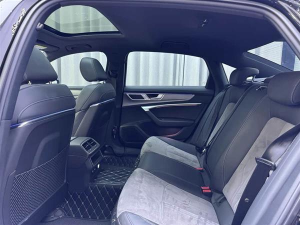 奥迪A6L 2023款 40 TFSI 豪华动感型