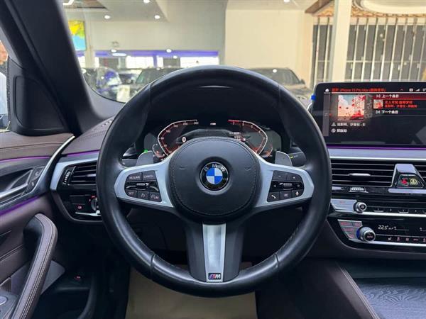 宝马5系 2022款 530Li 领先型 M运动套装