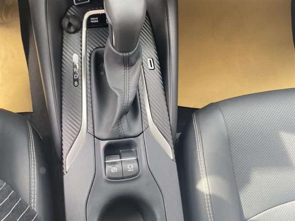 卡罗拉 2021款 双擎 1.8L E-CVT旗舰版