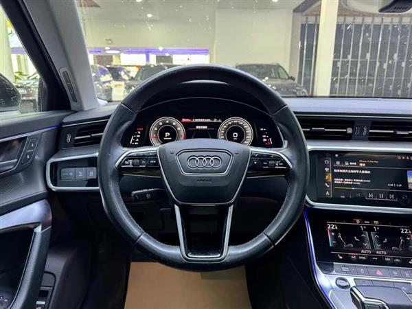 奥迪A6L 2022款 45 TFSI quattro 臻选致雅型