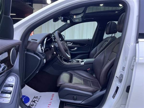 奔驰GLC 2018款 改款 GLC 260 4MATIC 豪华型