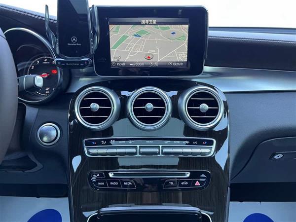 奔驰GLC 2018款 改款 GLC 260 4MATIC 豪华型