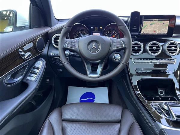 奔驰GLC 2018款 改款 GLC 260 4MATIC 豪华型