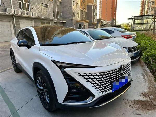 长安UNI-T 2022款 1.5T 运动版 尊贵型