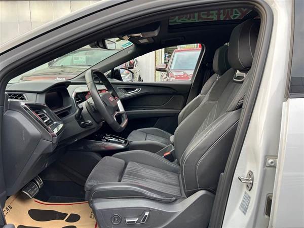 奥迪Q5 e-tron 2022款 50 e-tron quattro 荣耀型 机甲套装
