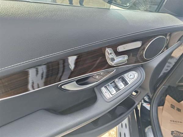 奔驰GLC 2017款 GLC 260 4MATIC 豪华型