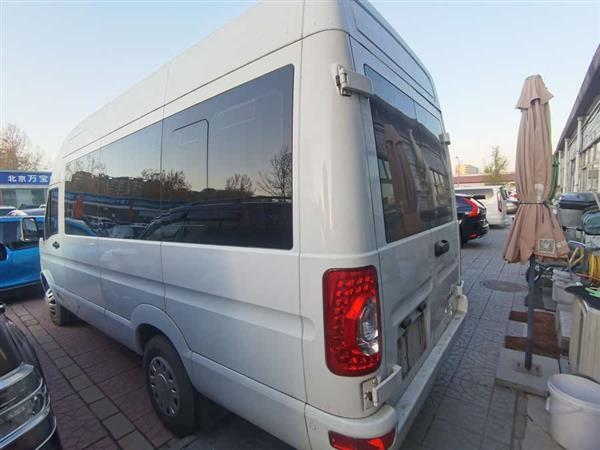 依维柯褒迪 2017款 3.0T尊享A42客车高顶16-17座F1CE34818