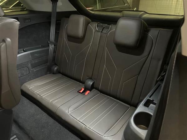 奥迪Q5 e-tron 2022款 40 e-tron 星耀型 锦衣套装