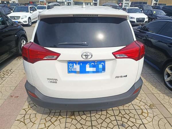 RAV4荣放 2015款 2.0L CVT两驱风尚版
