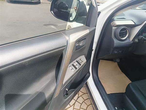 RAV4荣放 2015款 2.0L CVT两驱风尚版