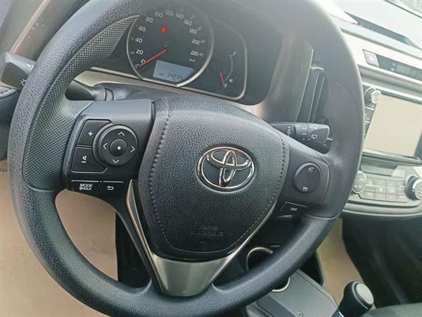 RAV4荣放 2015款 2.0L CVT两驱风尚版