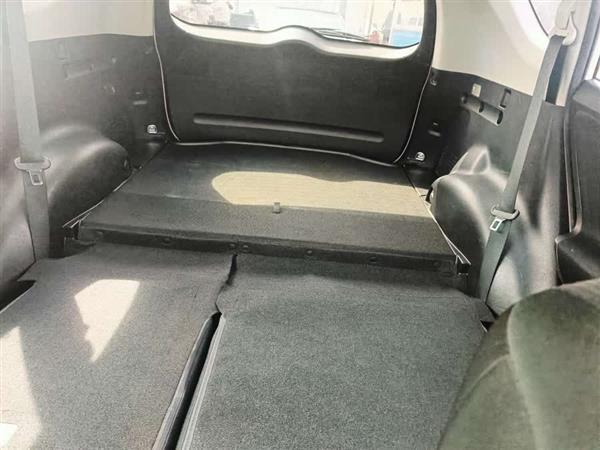 RAV4荣放 2015款 2.0L CVT两驱风尚版