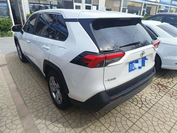 RAV4荣放 2022款 2.0L CVT两驱风尚版