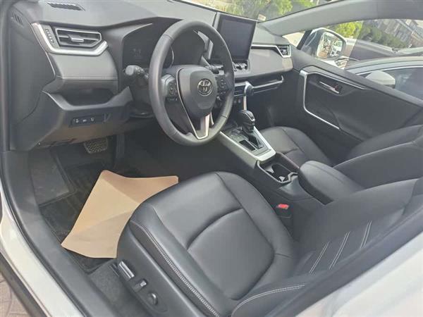 RAV4荣放 2022款 2.0L CVT两驱风尚版