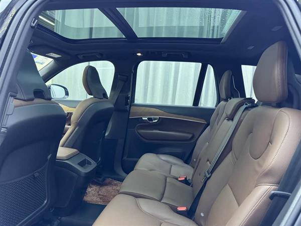 沃尔沃XC90 2024款 B5 智行豪华版 5座