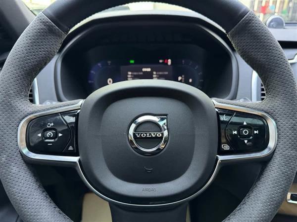 沃尔沃XC90 2024款 B5 智行豪华版 5座