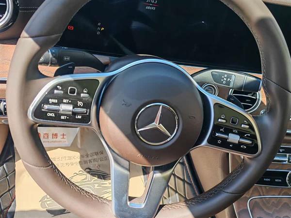 奔驰E级 2019款 E 260 L