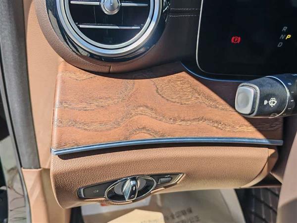 奔驰E级 2019款 E 260 L