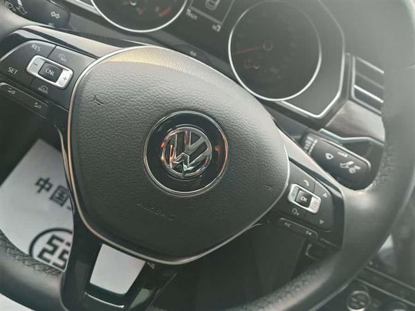 迈腾 2017款 330TSI DSG 豪华型
