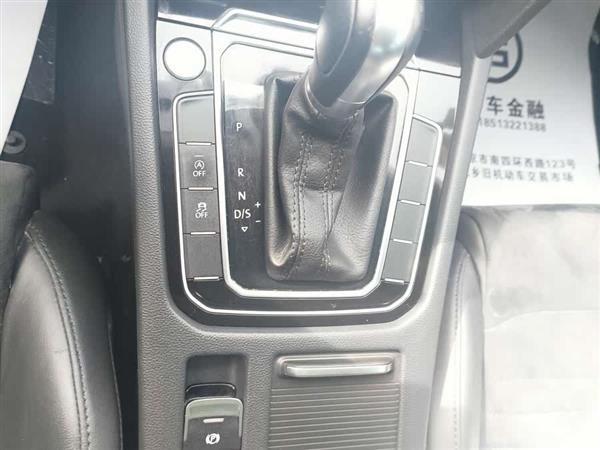 迈腾 2017款 330TSI DSG 豪华型