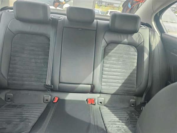 迈腾 2017款 330TSI DSG 豪华型