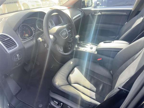 奥迪Q7 2012款 3.0 TFSI 专享型(200kW)