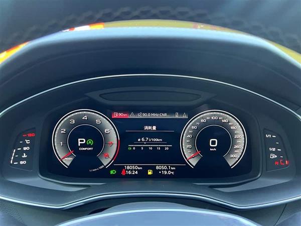 奥迪A6L 2023款 改款 45 TFSI 臻选动感型