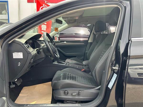 迈腾 2020款 330TSI DSG 豪华型
