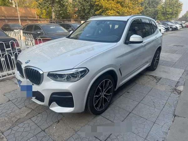 宝马X3 2022款 xDrive30i 领先型 M曜夜套装